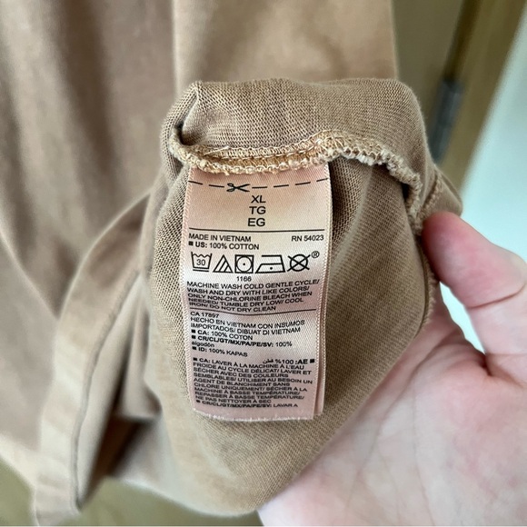 Old Navy Garment Dyed Mock-Neck Easy T-Shirt in Elmwood (taupe/mauve/tan) - Picture 6 of 8